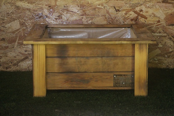 אדנית עץ דגם 'אורי' 120X40X40 - הללויה הארומה שבעץ